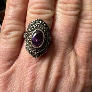 Vintage 925 STERLING SILVER AMETHYST AND MARCASITES RING SIZE 6.5